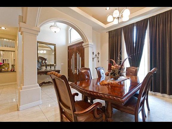2nd image of 2803 Summer Breeze Ave