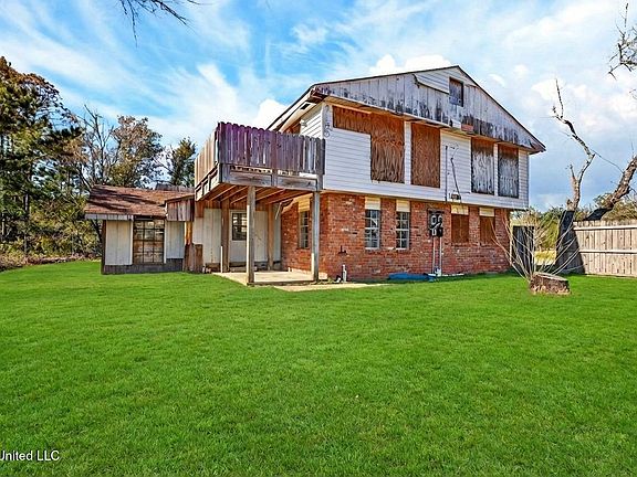 3rd image of 10149 River Dr