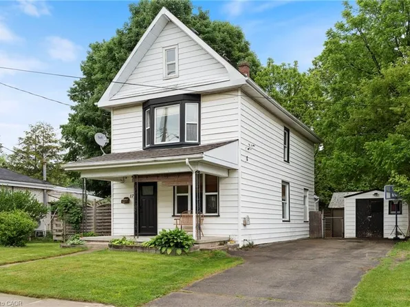 17 Bertha St, Norfolk County, ON N3Y 3M6
