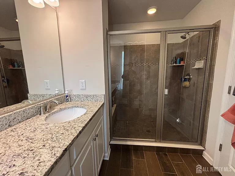 1002 Hights Farm Rd N — Photo 30