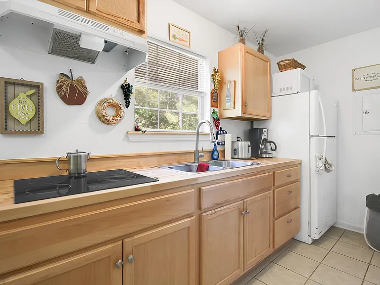 Tiny Apartment Rentals — Photo 23
