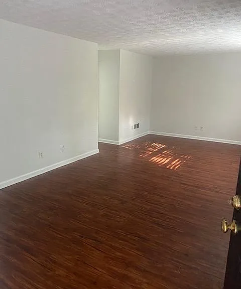 1634 Leona St NW — Photo 2