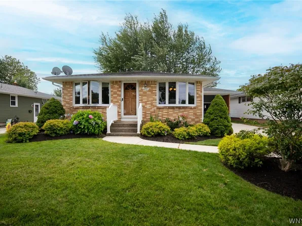 196 Banko Dr, Depew, NY 14043