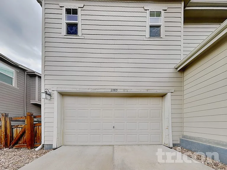 21895 E Radcliff Cir — Photo 15