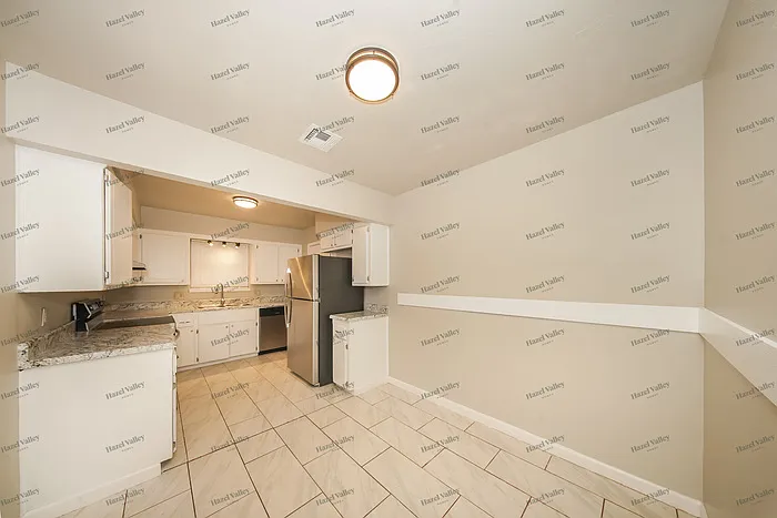 3921 SE 46th St — Photo 4