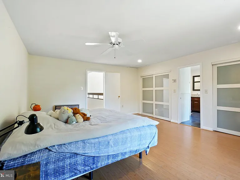 5351 Strathmore Ave — Photo 17