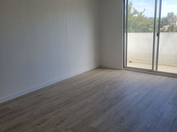 2nd image of 10938 Palms Blvd APT 9