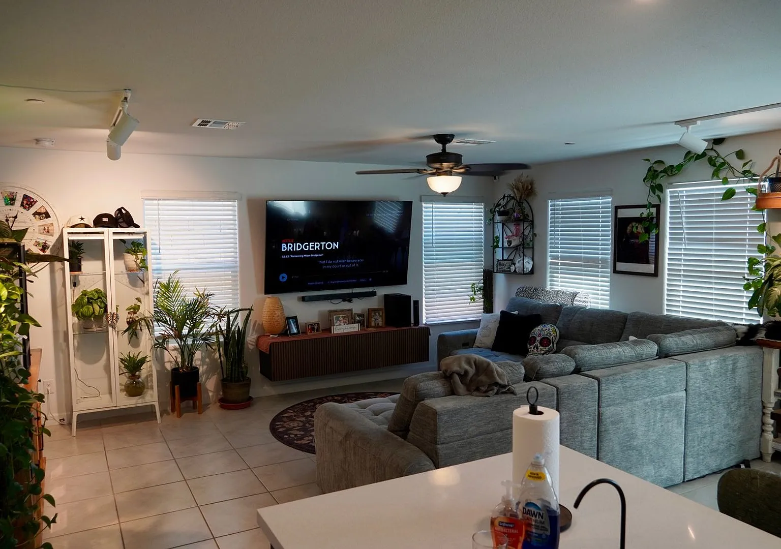 Charming 3BR Townhome in Henderson — Photo 2