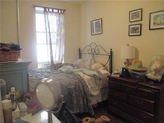 2nd image of 132 Ludlow St APT 6