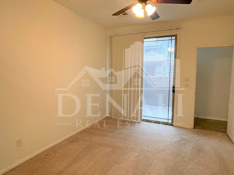 1225 N 36th St #1114 — Photo 9