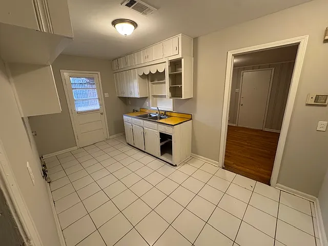 833 Harvey Cv — Photo 9