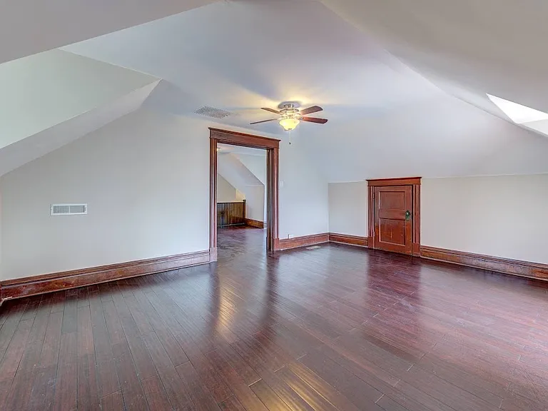 5779 Pershing Ave — Photo 38