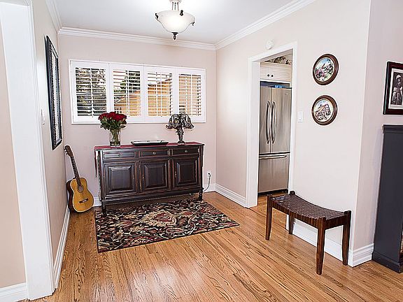 4th image of 8008 Lesner Ave