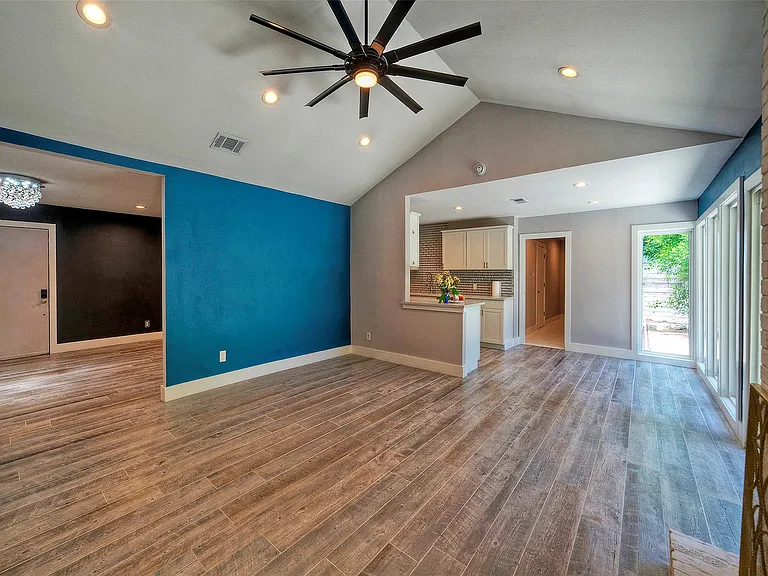 10129 Aspen St — Photo 7
