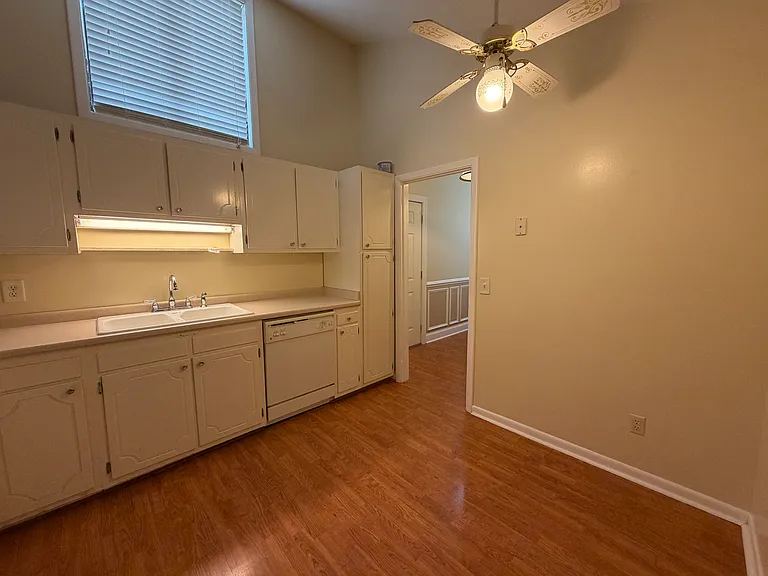 41 Greenside Ln — Photo 10