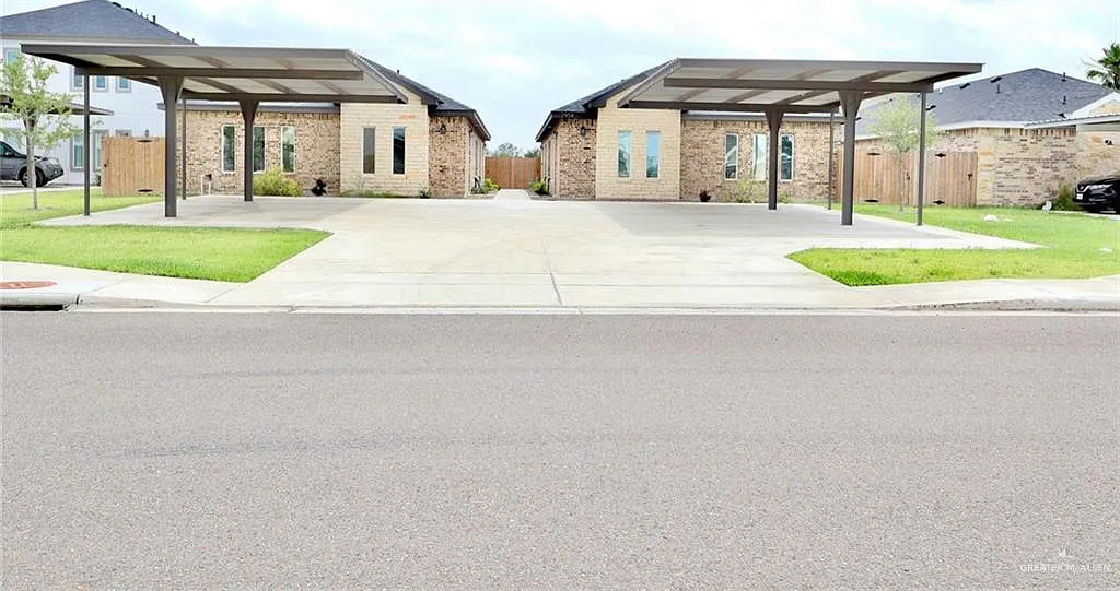 2 bed, 2.0 bath, 4172 sqft, $1,000 — Photo 1