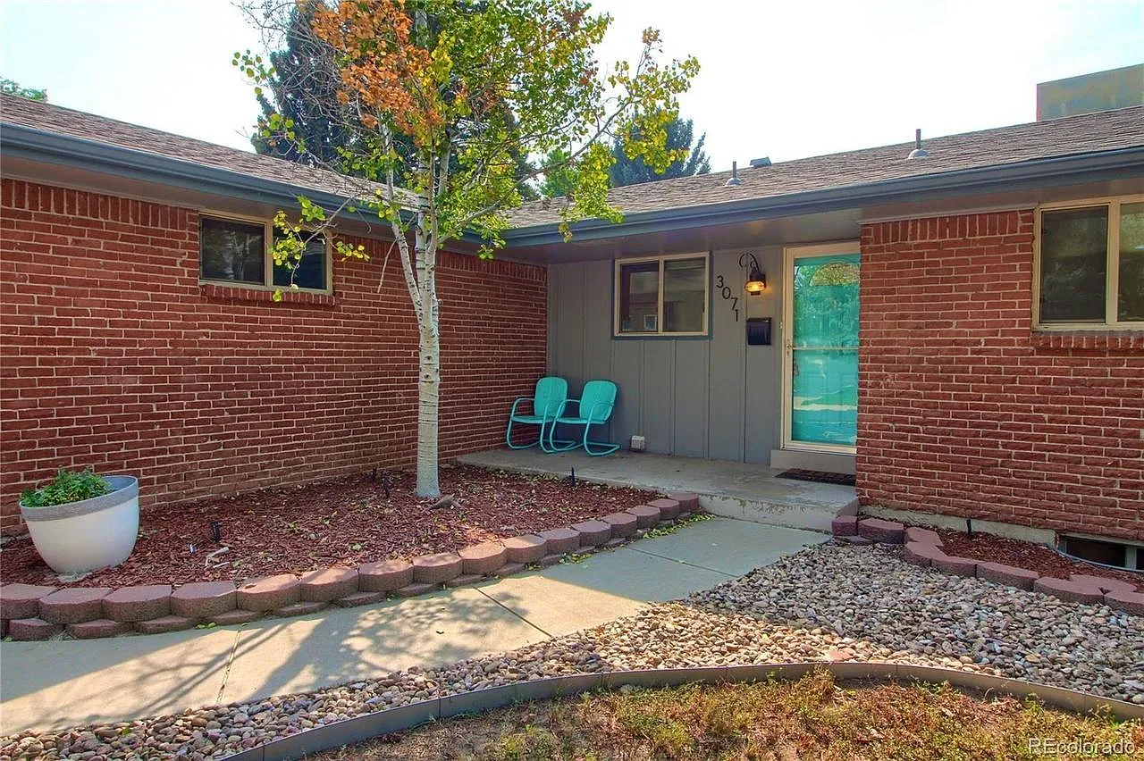 5 bed, 2590 sqft, $3,550 — Photo 2