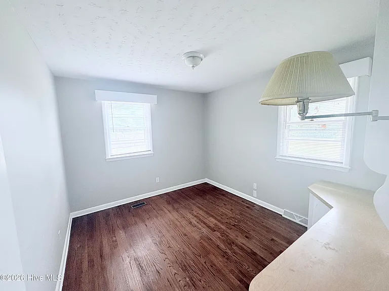 406 Forest Grove Ave — Photo 13
