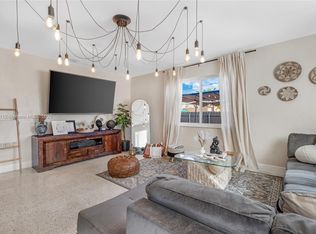 11900 SW 2nd St, Miami, FL 33184