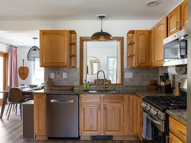 Large sink and flow to dining room + second living room