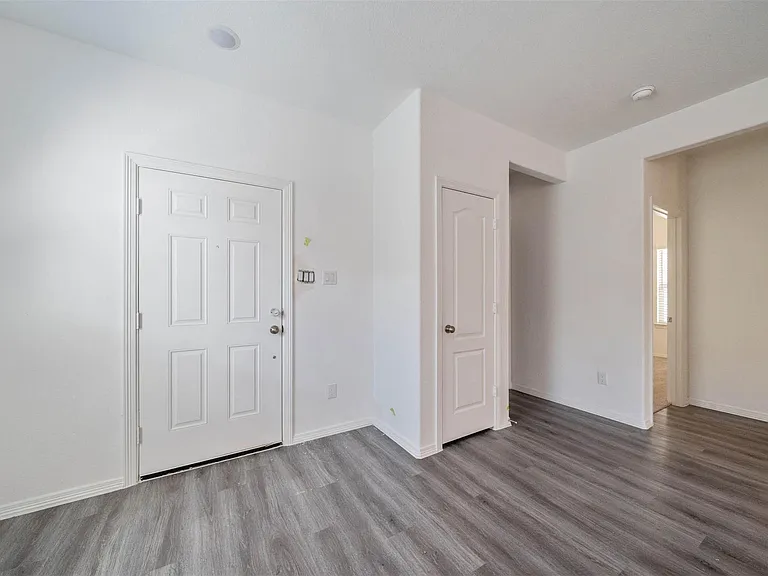 16743 Rover Ln — Photo 7