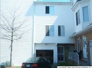 34 Jamie Ln, Staten Island, NY
