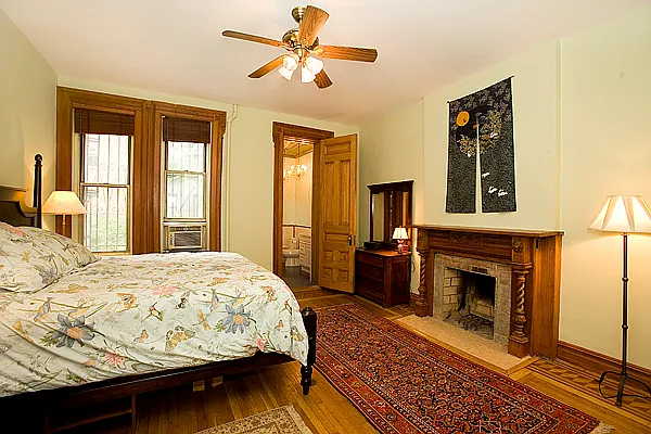 Sold by Vandenberg | media 1