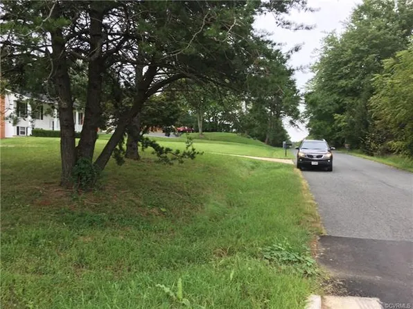 100 Shenandoah Ln, Stafford, VA 22554