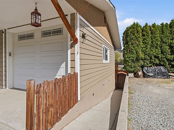 3rd image of 1893 Westsyde Rd