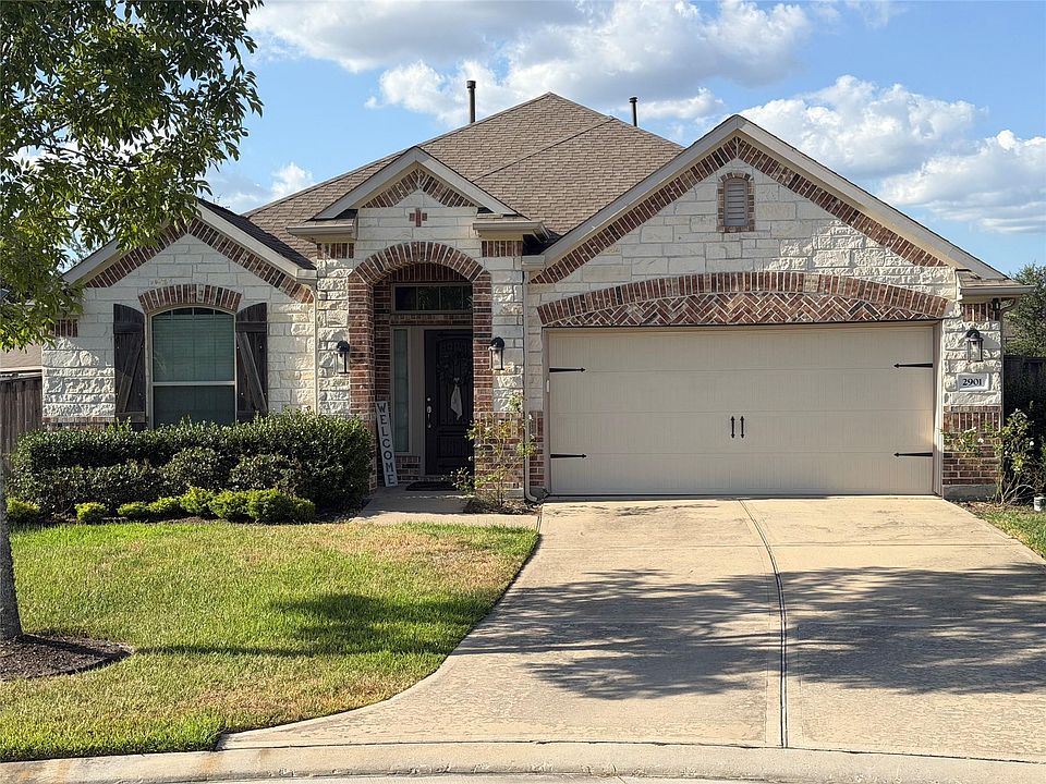 1st image of 2901 Green Ash Ct