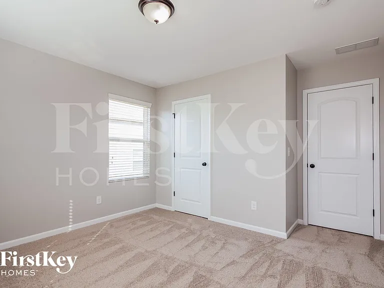 6729 Barefoot Forest Dr — Photo 10