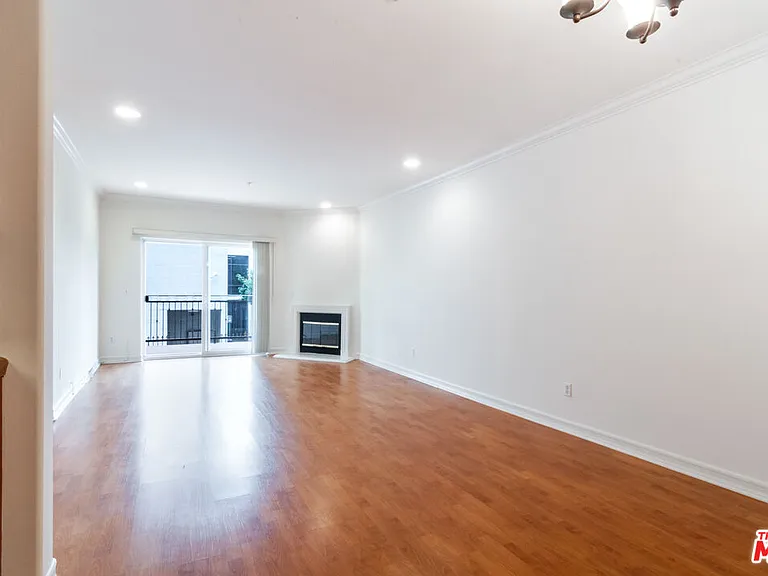 2335 S Bentley Ave #104 — Photo 6