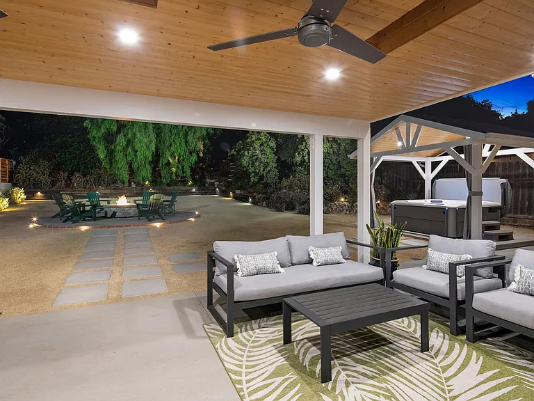 1648 El Prado Ave — Photo 10