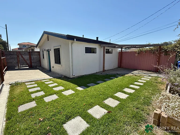 119 Franklin Ave — Photo 14