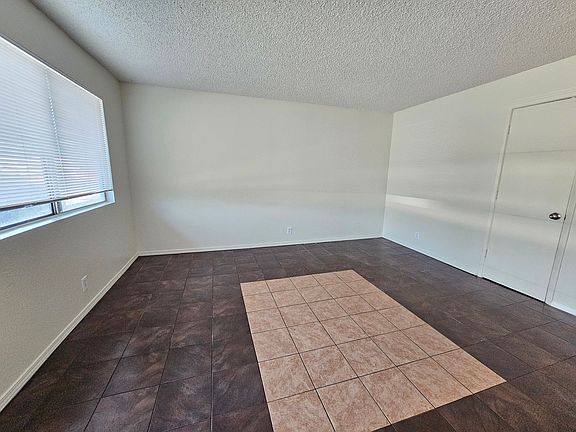 4th image of 2555 G St #C