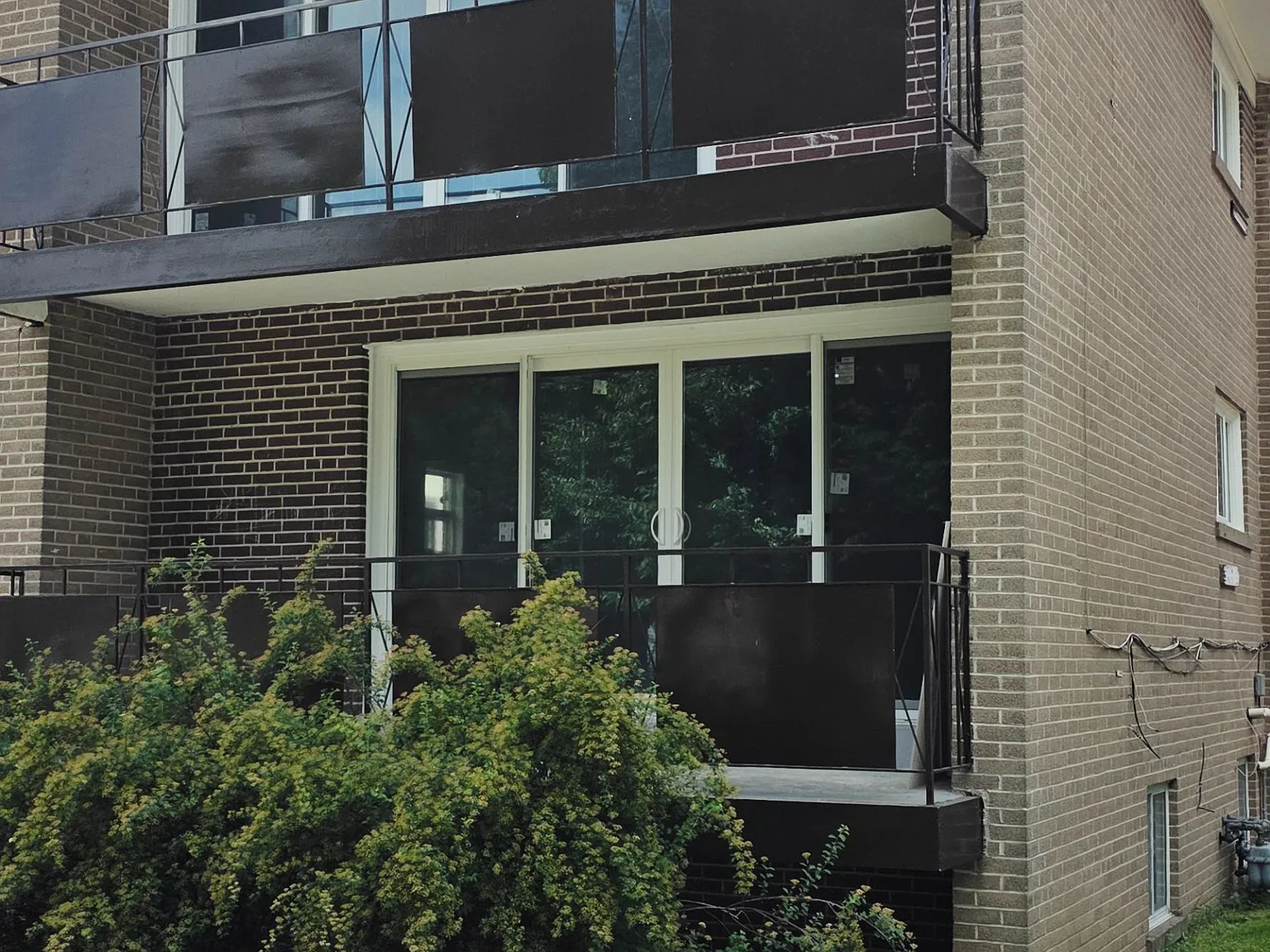 3 bed, $2,750 — Photo 2