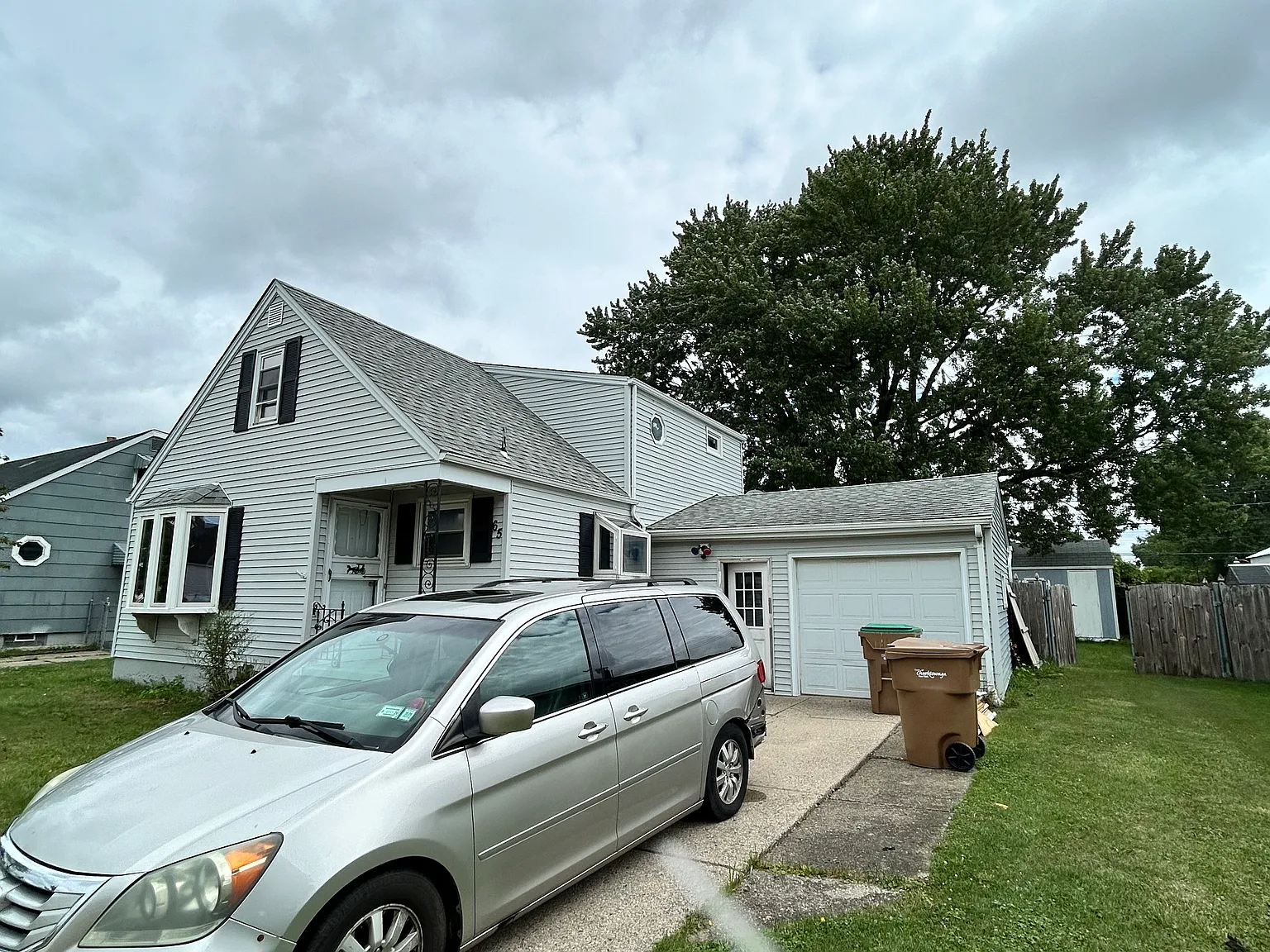 3 bed, 1228 sqft, $2,050 — Photo 1