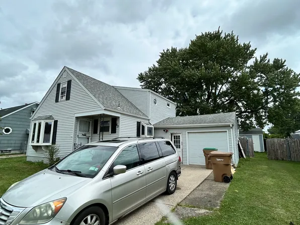 65 Lemoine Ave, Cheektowaga, NY 14227