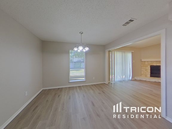 4th image of 8620 Santa Clara Dr