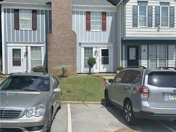 398 Prince Of Wales, Stone Mountain, GA 30083