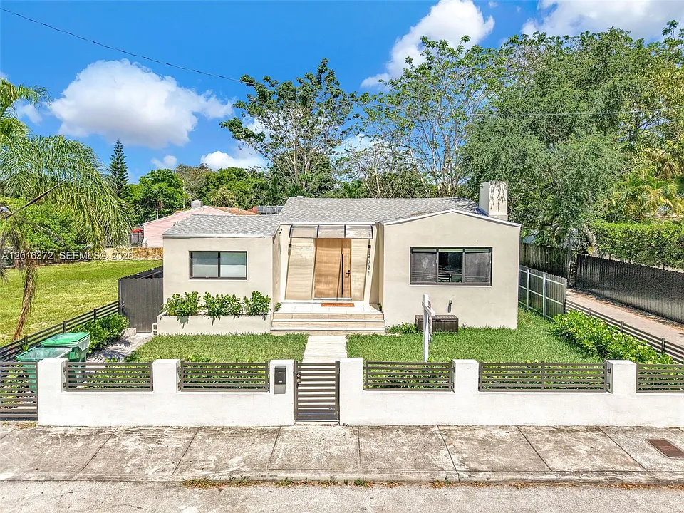 4721 NW 6th Ave