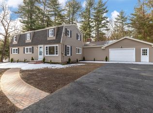 123 Lowell Rd, Pepperell, MA 01463