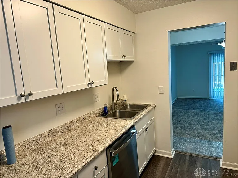 2036 S Breiel Blvd #2036 — Photo 2