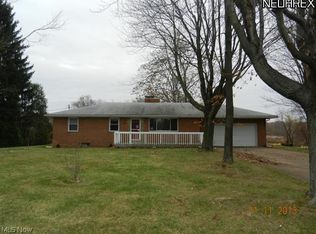 24 Mishler Rd N, Hartville, OH 44632