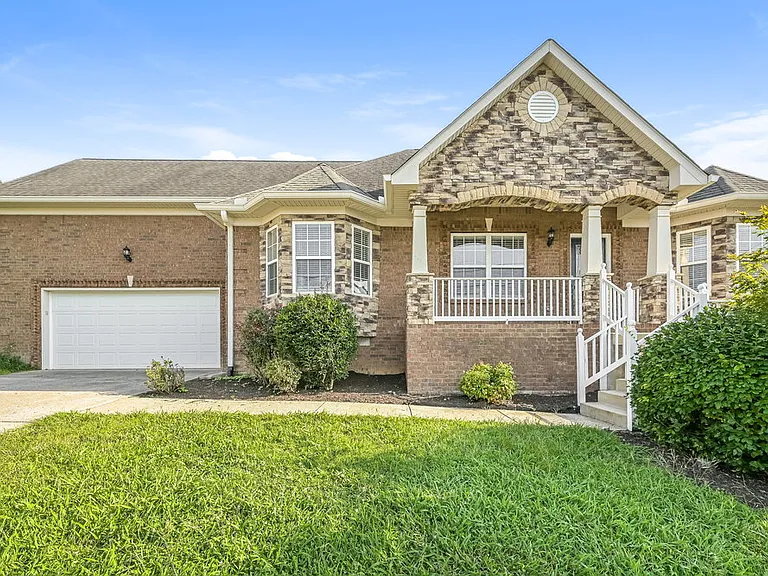 1067 Windtree Trce — Photo 1