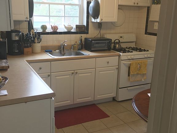 5th image of 7327 Delmar Blvd APT 1W