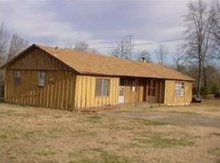 2136 Roasting Ear Rd, Onia, AR 72663