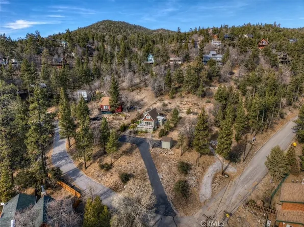 39676 Oak Glen Rd, Fawnskin, CA 92333