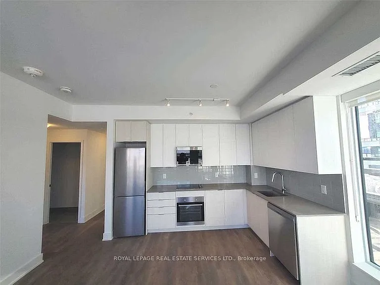 2485 Taunton Rd #516 — Photo 5