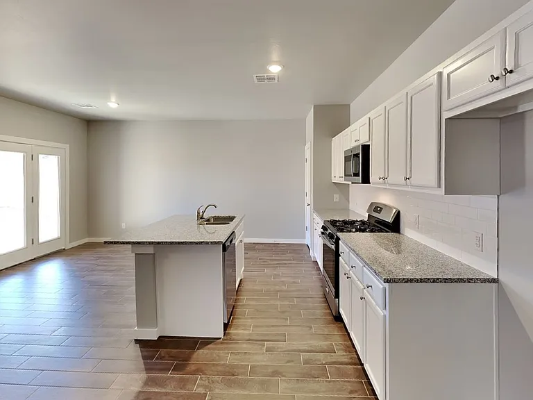 16409 April Dr — Photo 10